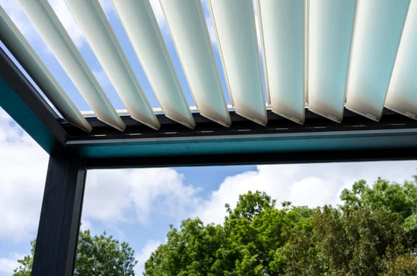 Pérgola de techo corredizo